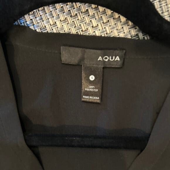 AQUA BLOOMINGDALES Black Crochet Lace Inset Drawstring V-neck Blouse Tunic S - Picture 3 of 6